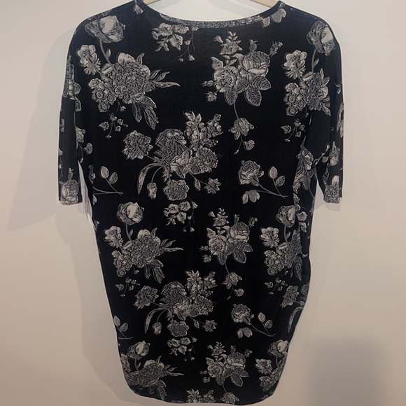 Lularoe Irma tunic top size XXS - Picture 2 of 4